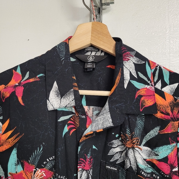VOLCOM SHIRT FLORAL MODERN FIT VERANO STONE BLACK, SIZE SMALL - Picture 2 of 11